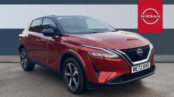 Nissan Qashqai 1.3 DiG-T MH N-Connecta 5dr Petrol Hatchback